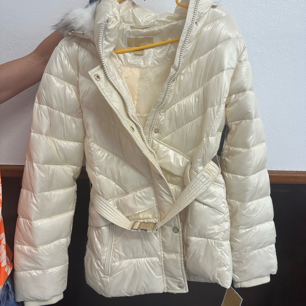 Micheal Women's Cream Puffer Jacket